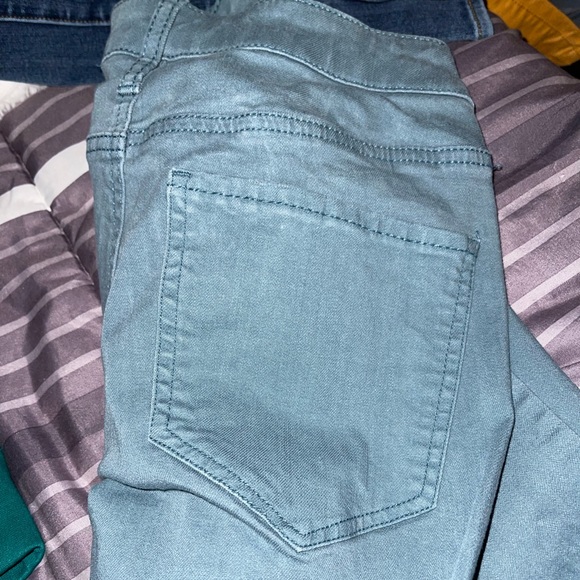 jeans - Picture 3 of 3
